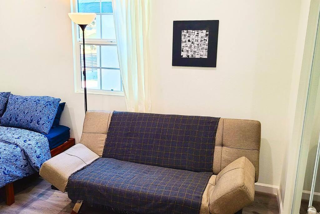 Lovely Little House Near Usc And Downtown La Casa vacanze Los Angeles